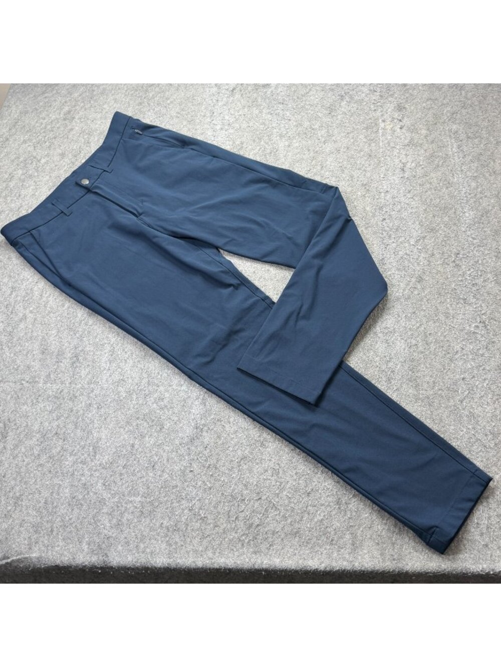 Lululemon Commission Pants Men 32 x 31 Blue Slim Tapered Technical Chinos b166